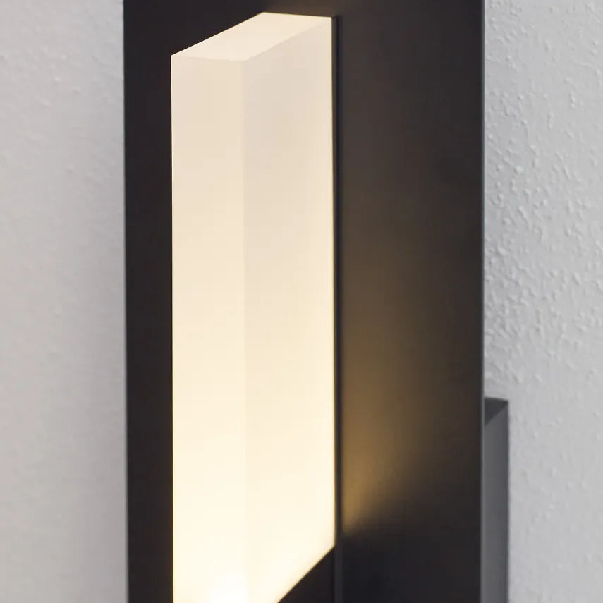 Lyft 18" Outdoor Sconce