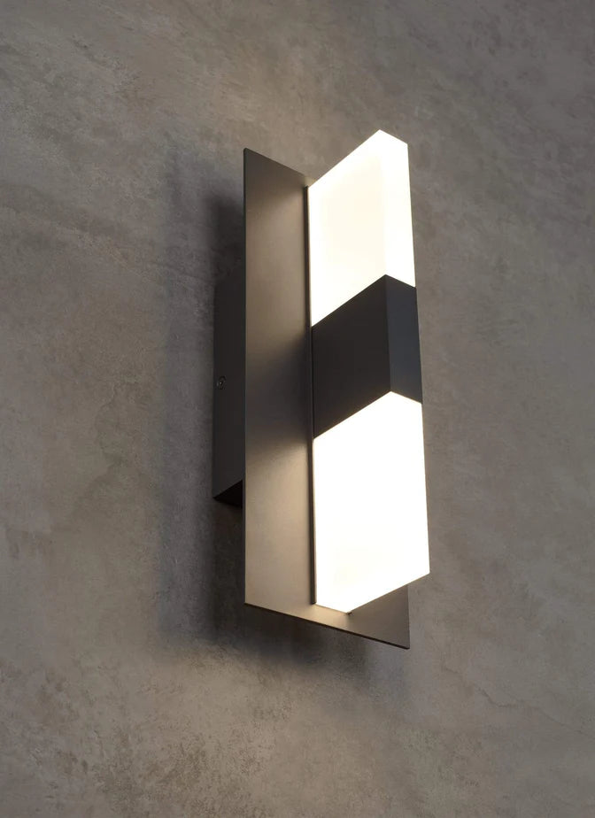 Lyft 18" Outdoor Sconce