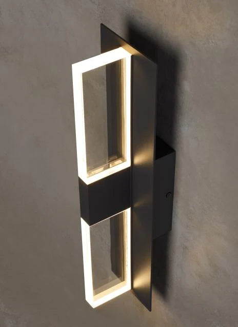 Lyft 18" Outdoor Sconce