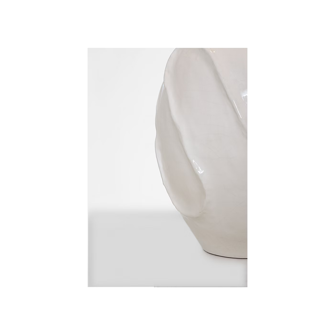 Idalia 28" Sculpted Table Lamp