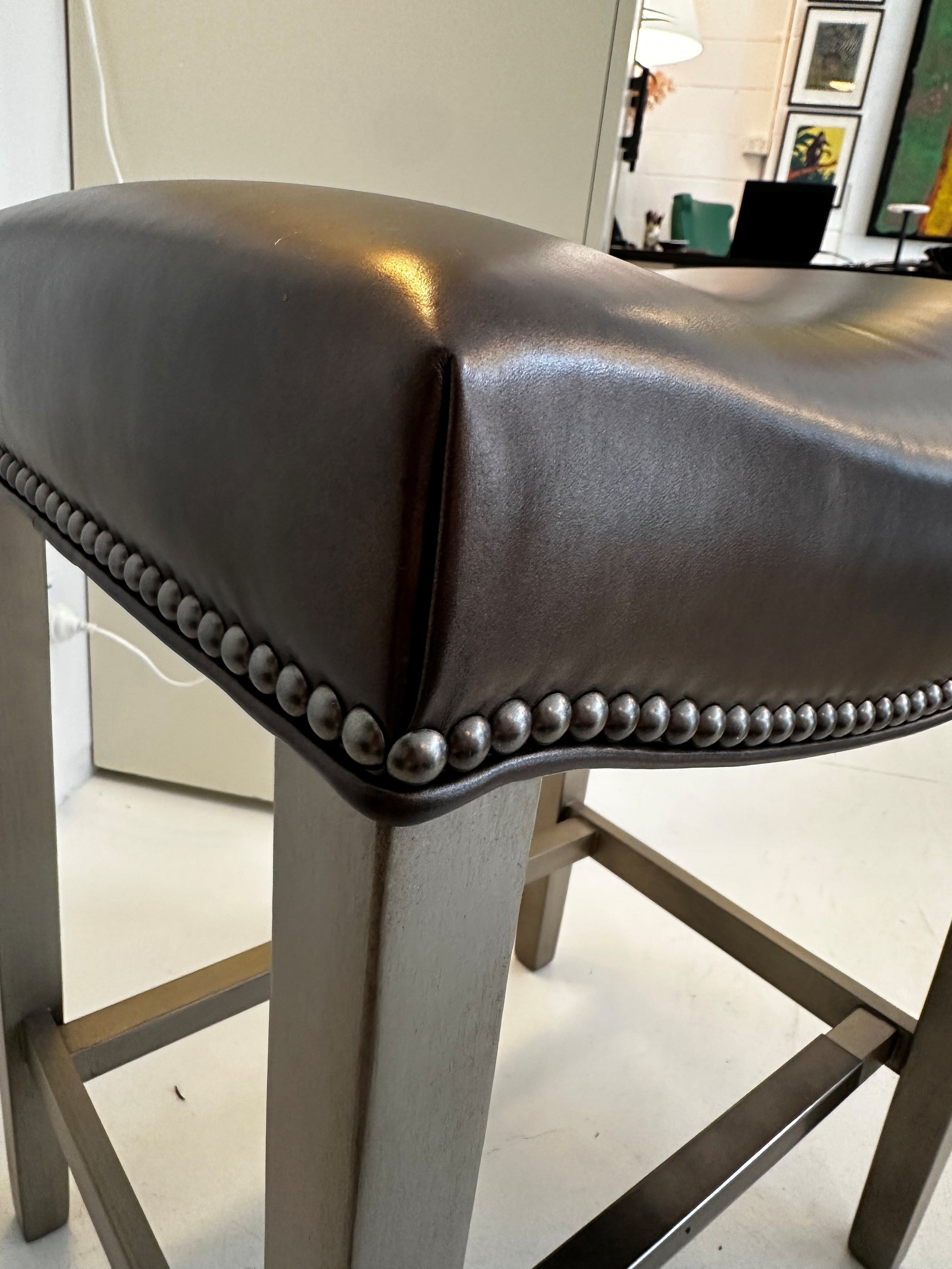 Madigan Backless Stool (display model)