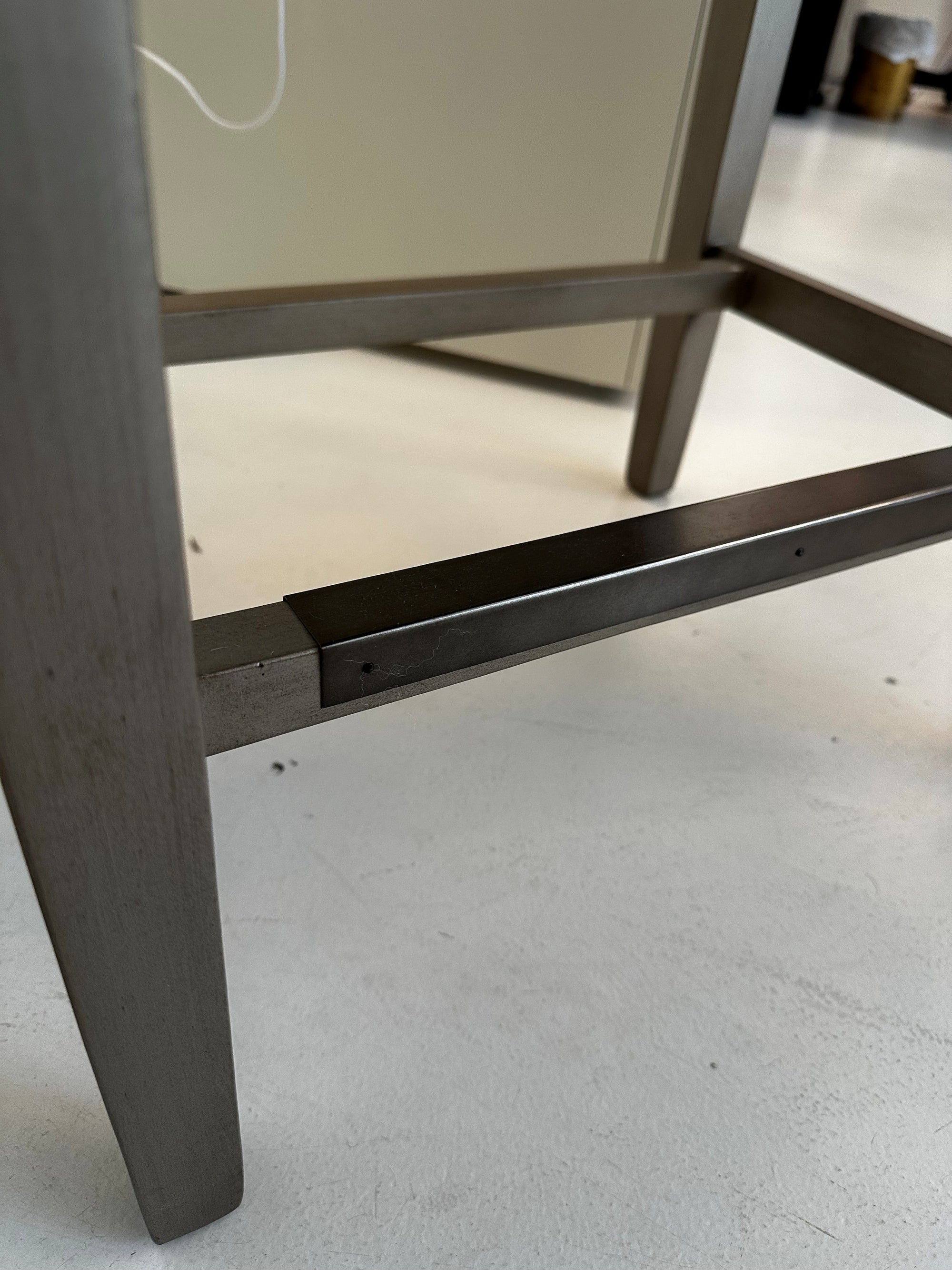 Madigan Backless Stool (display model)